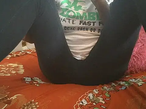 Solayadiva online show from April 9, 2026, 7:52 pm