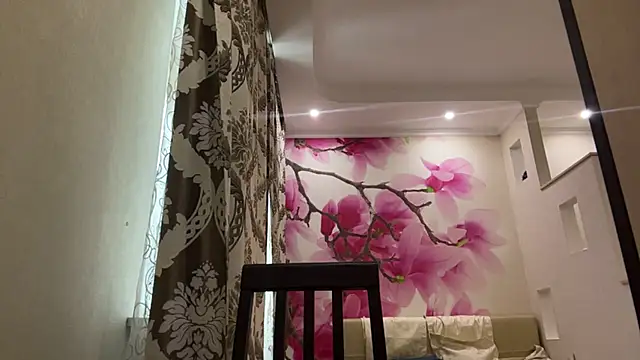 MaeRaads online show from February 28, 2026, 12:28 pm