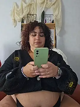 Deesse luna online show from May 13, 2026, 9:06 am