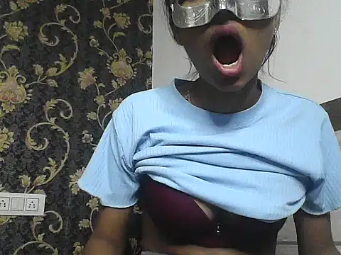 Rani1993 online show from February 28, 2026, 8:15 am