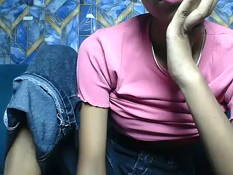 Rani1993 online show from April 4, 2026, 2:14 pm