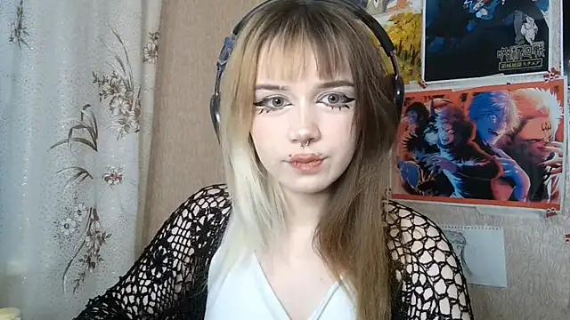 MilaTyan online show from May 25, 2026, 4:24 pm