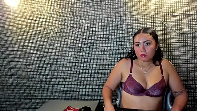 hillary bigbutt online show from March 29, 2026, 4:45 am