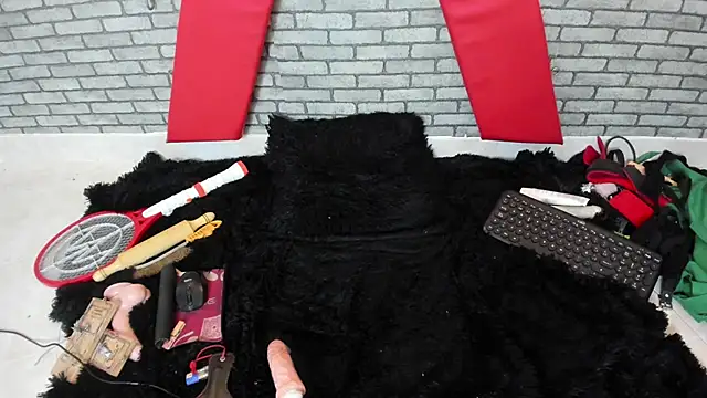hillary bigbutt online show from May 31, 2026, 6:09 pm