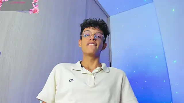 Maxfrost1 online show from April 7, 2026, 2:23 am