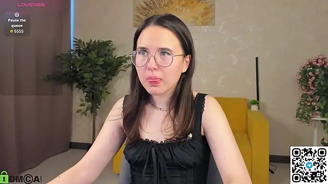 leylamirage online show from March 30, 2026, 1:01 pm