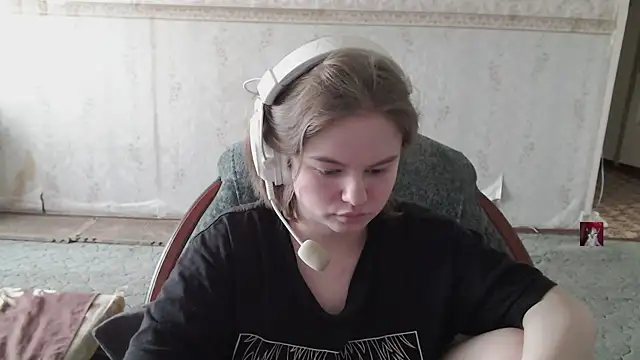 Snapshot of chupep_suchka chatting on February 21, 2026, 10:49 am chupep suchka online show from February 21, 2026, 10:49 am