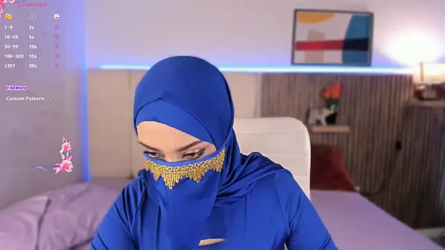 Snapshot of Layla_Sahar chatting on February 17, 2026, 1:18 pm Layla Sahar online show from February 17, 2026, 1:18 pm