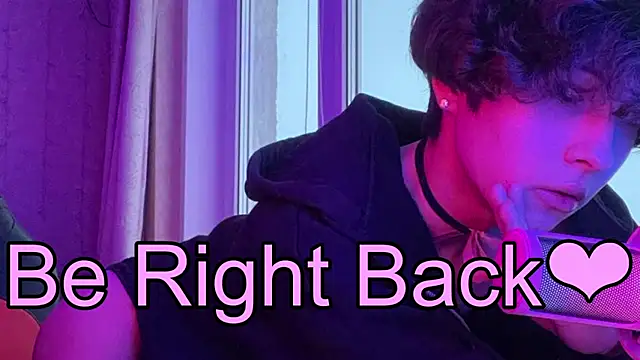  LukaHayes  online show from April 15, 2026, 1:29 pm