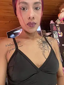 Snapshot of Emily-Fire chatting on February 23, 2026, 9:12 pm Emily-Fire online show from February 23, 2026, 9:12 pm