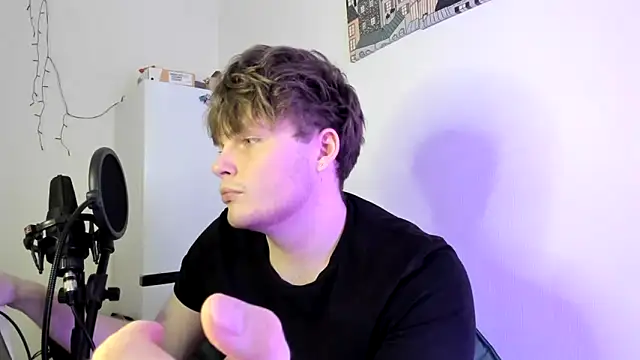 Snapshot of _hetero chatting on February 27, 2026, 4:18 pm hetero online show from February 27, 2026, 4:18 pm