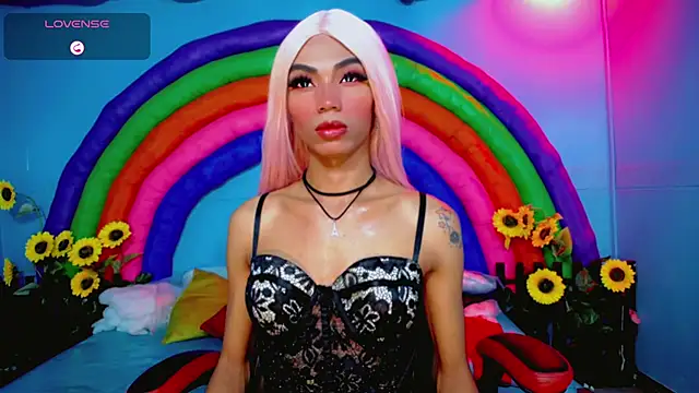 Snapshot of suzume_Mendez chatting on July 9, 2026, 11:14 am suzume Mendez online show from July 9, 2026, 11:14 am