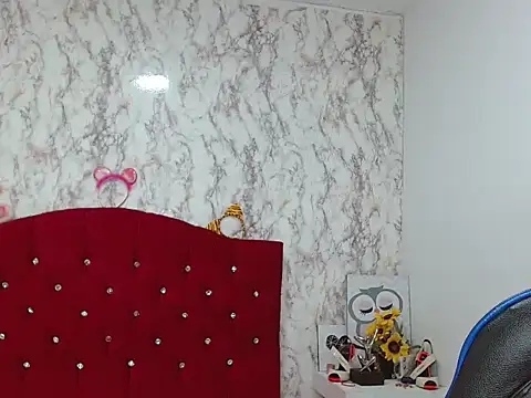 Snapshot of Ailanys_Miller chatting on February 19, 2026, 1:07 pm Ailanys Miller online show from February 19, 2026, 1:07 pm