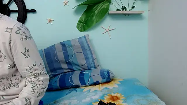 skinnysexy18 online show from March 3, 2026, 1:56 am