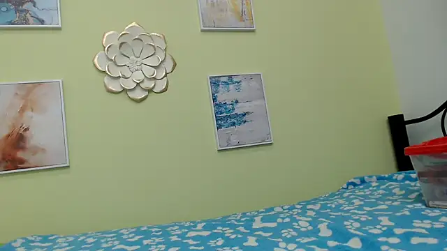 Snapshot of skinnysexy18 chatting on May 6, 2026, 8:03 pm skinnysexy18 online show from May 6, 2026, 8:03 pm