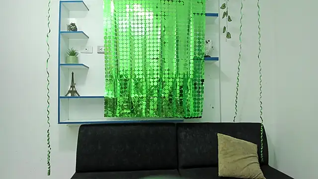 luna sex hot  online show from April 11, 2026, 3:00 am