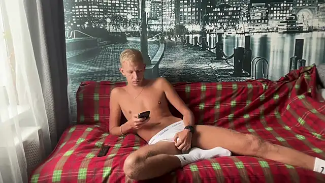 Anton blond online show from April 28, 2026, 7:57 am