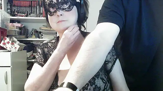 Snapshot of MaxiSexy79 chatting on February 28, 2026, 9:16 pm MaxiSexy79 online show from February 28, 2026, 9:16 pm