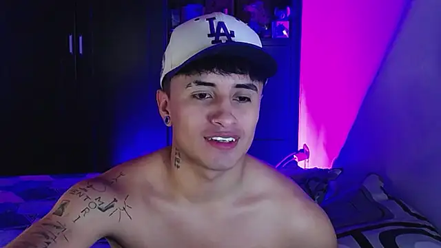 Snapshot of Jhon_Sara chatting on March 2, 2026, 3:41 am Jhon Sara online show from March 2, 2026, 3:41 am