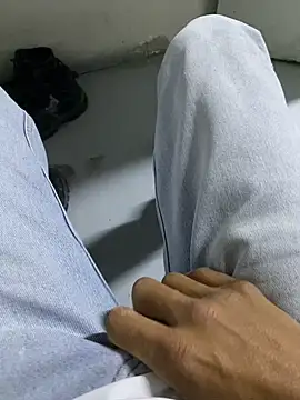 Elmanc online show from April 18, 2026, 2:32 pm