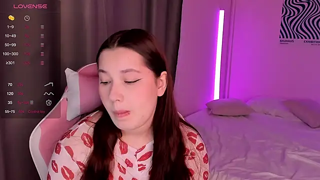 Snapshot of KatrineEvvans chatting on February 26, 2026, 8:57 am KatrineEvvans online show from February 26, 2026, 8:57 am