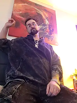 LargeLith online show from April 7, 2026, 9:26 pm