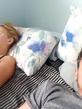 sneakylildevil online show from February 23, 2026, 11:18 am