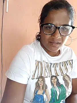 Snapshot of indianstrawberrylips4u chatting on March 10, 2026, 7:02 am indianstrawberrylips4u online show from March 10, 2026, 7:02 am