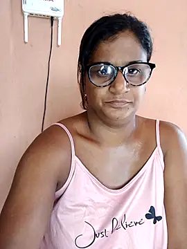 Snapshot of indianstrawberrylips4u chatting on March 21, 2026, 5:56 am indianstrawberrylips4u online show from March 21, 2026, 5:56 am