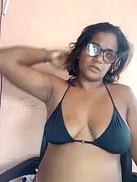 Snapshot of indianstrawberrylips4u chatting on April 1, 2026, 12:39 pm indianstrawberrylips4u online show from April 1, 2026, 12:39 pm