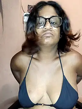 Snapshot of indianstrawberrylips4u chatting on April 14, 2026, 7:31 pm indianstrawberrylips4u online show from April 14, 2026, 7:31 pm