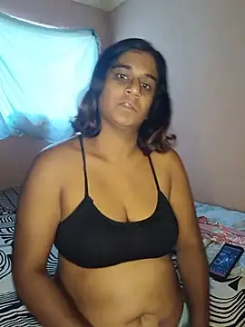 Snapshot of indianstrawberrylips4u chatting on June 24, 2026, 7:40 am indianstrawberrylips4u online show from June 24, 2026, 7:40 am