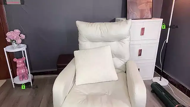 cat-ccccc online show from March 18, 2026, 12:08 pm