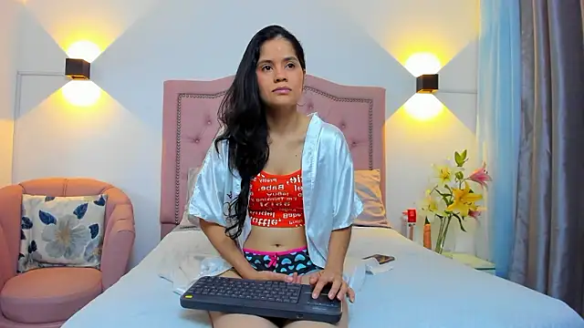 Paulynavera online show from March 20, 2026, 12:10 pm