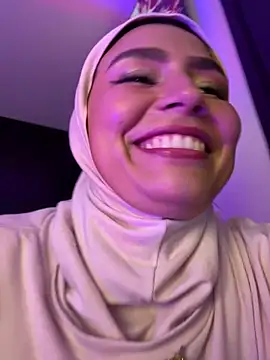 Snapshot of Darsha_Khemu chatting on April 16, 2026, 10:01 pm Darsha Khemu online show from April 16, 2026, 10:01 pm