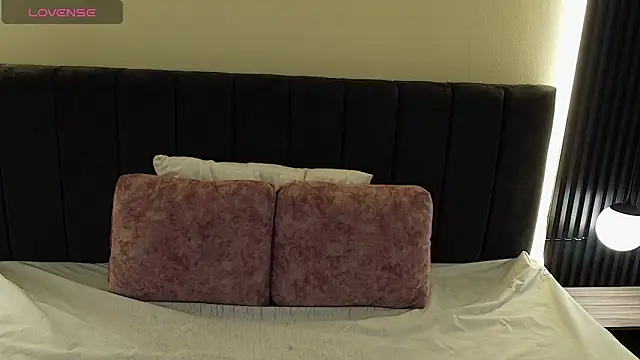 MoriahStorm online show from April 15, 2026, 12:34 pm