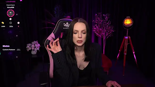 Snapshot of Wild_Alice_me chatting on April 29, 2026, 5:30 pm Wild Alice me online show from April 29, 2026, 5:30 pm