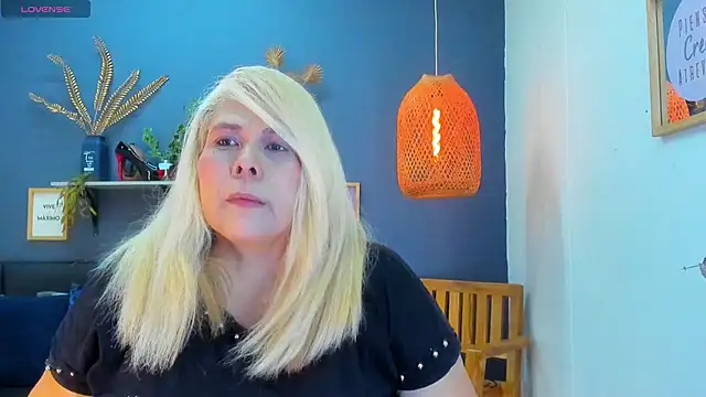 Snapshot of eva_colen50 chatting on July 4, 2026, 5:30 pm eva colen50 online show from July 4, 2026, 5:30 pm