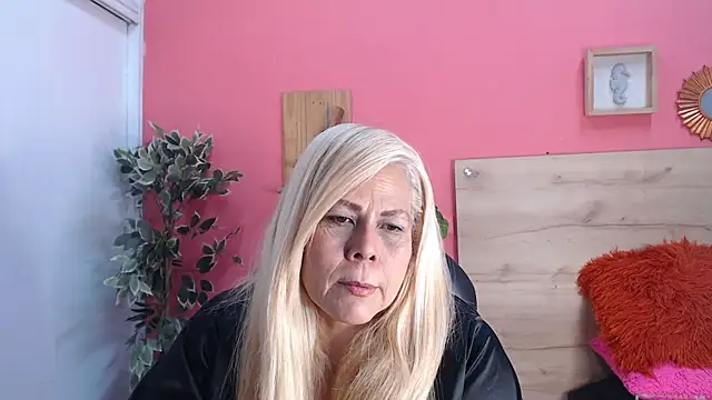 Snapshot of eva_colen50 chatting on August 1, 2026, 4:50 pm eva colen50 online show from August 1, 2026, 4:50 pm