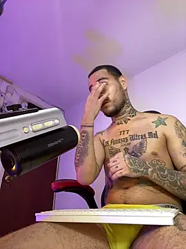 Snapshot of king_of_desire chatting on March 15, 2026, 6:03 pm king of desire online show from March 15, 2026, 6:03 pm