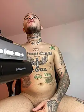 Snapshot of king_of_desire chatting on March 20, 2026, 6:02 pm king of desire online show from March 20, 2026, 6:02 pm