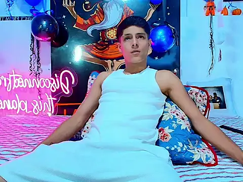 Snapshot of Eliassalvatore_ chatting on February 27, 2026, 8:53 pm Eliassalvatore online show from February 27, 2026, 8:53 pm