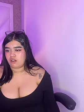 Snapshot of AnniJones chatting on March 21, 2026, 8:19 am AnniJones online show from March 21, 2026, 8:19 am