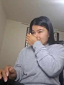 Miiia a online show from April 20, 2026, 4:54 pm