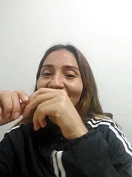 Snapshot of isaa- chatting on March 4, 2026, 2:39 am isaa- online show from March 4, 2026, 2:39 am