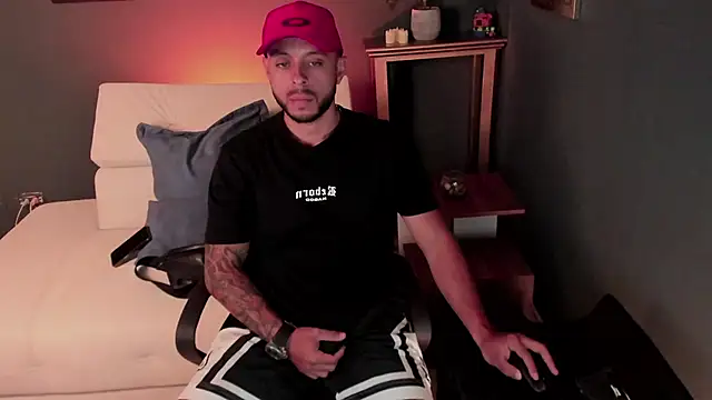 Daniel kingx online show from April 14, 2026, 1:50 pm