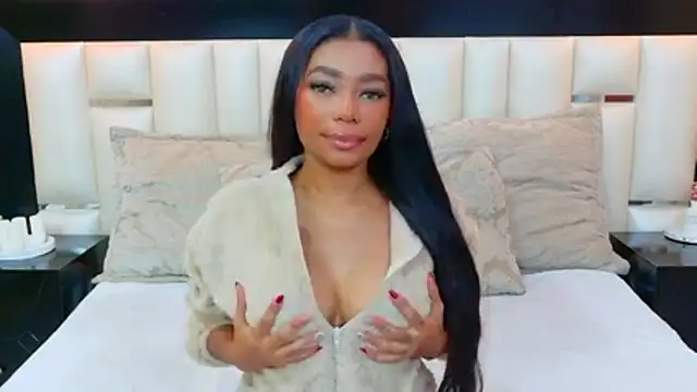 MiaDiamod online show from June 27, 2026, 1:28 pm