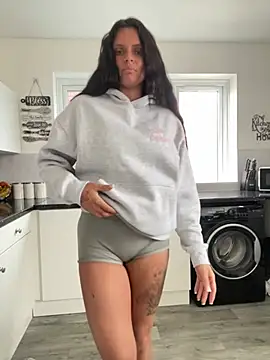 Destinylovex online show from April 1, 2026, 4:04 pm