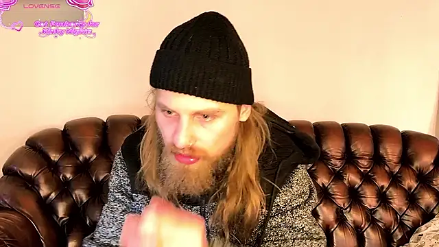 Juli Corn online show from March 7, 2026, 6:32 am