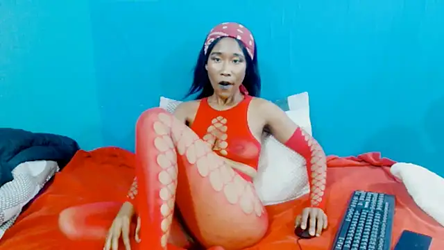 Snapshot of QueenYc chatting on March 4, 2026, 7:42 pm QueenYc online show from March 4, 2026, 7:42 pm